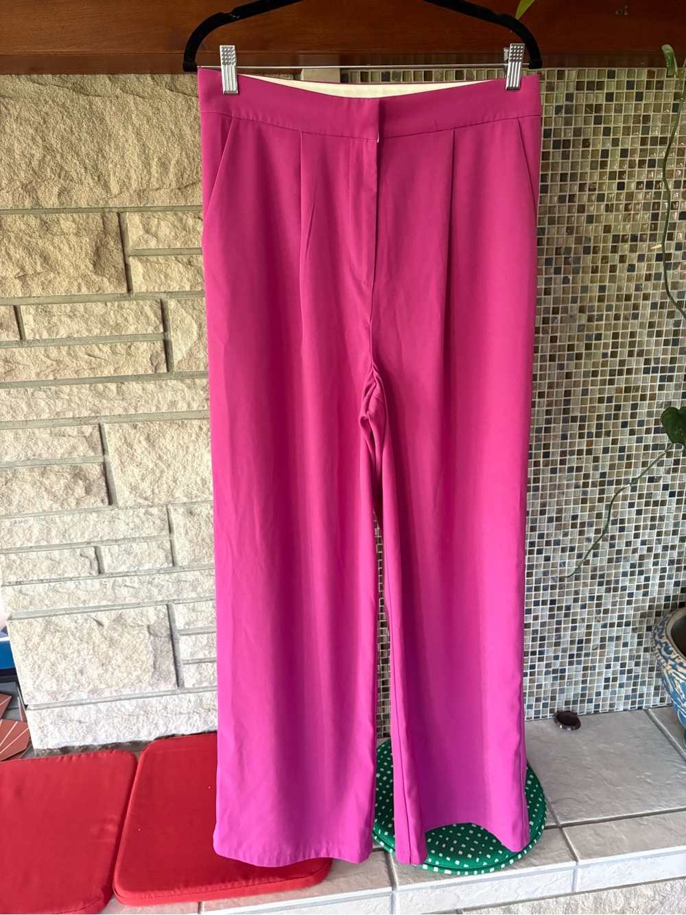 Boohoo Fuchsia Wide-Leg High-Rise Trousers